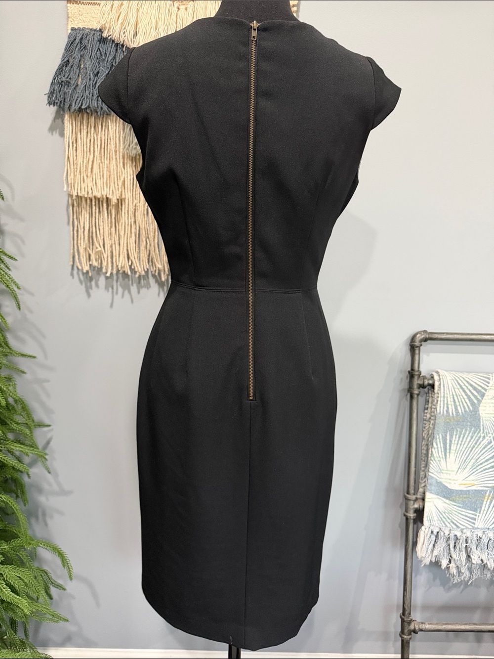 Adrianna Papell Black Sheath Dress Pleated Neck Cocktail Career Dress Size 4 - Picture 5 of 11
